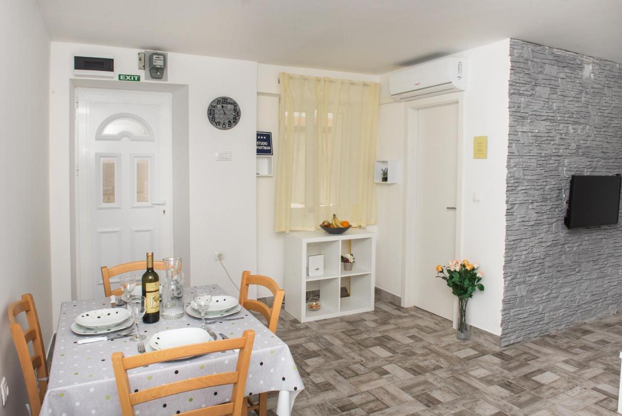 Studio Apartment Bilic Sibenik Luaran gambar