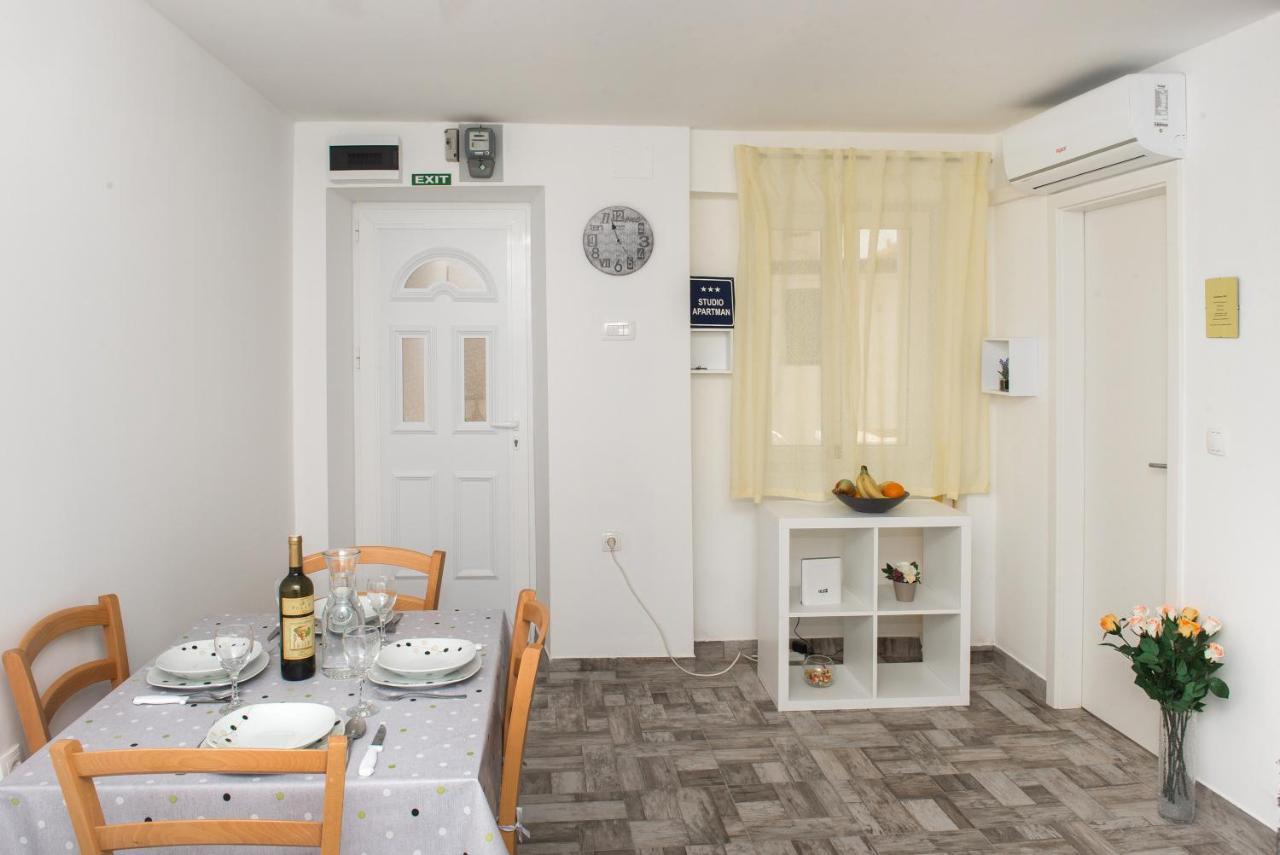 Studio Apartment Bilic Sibenik Luaran gambar