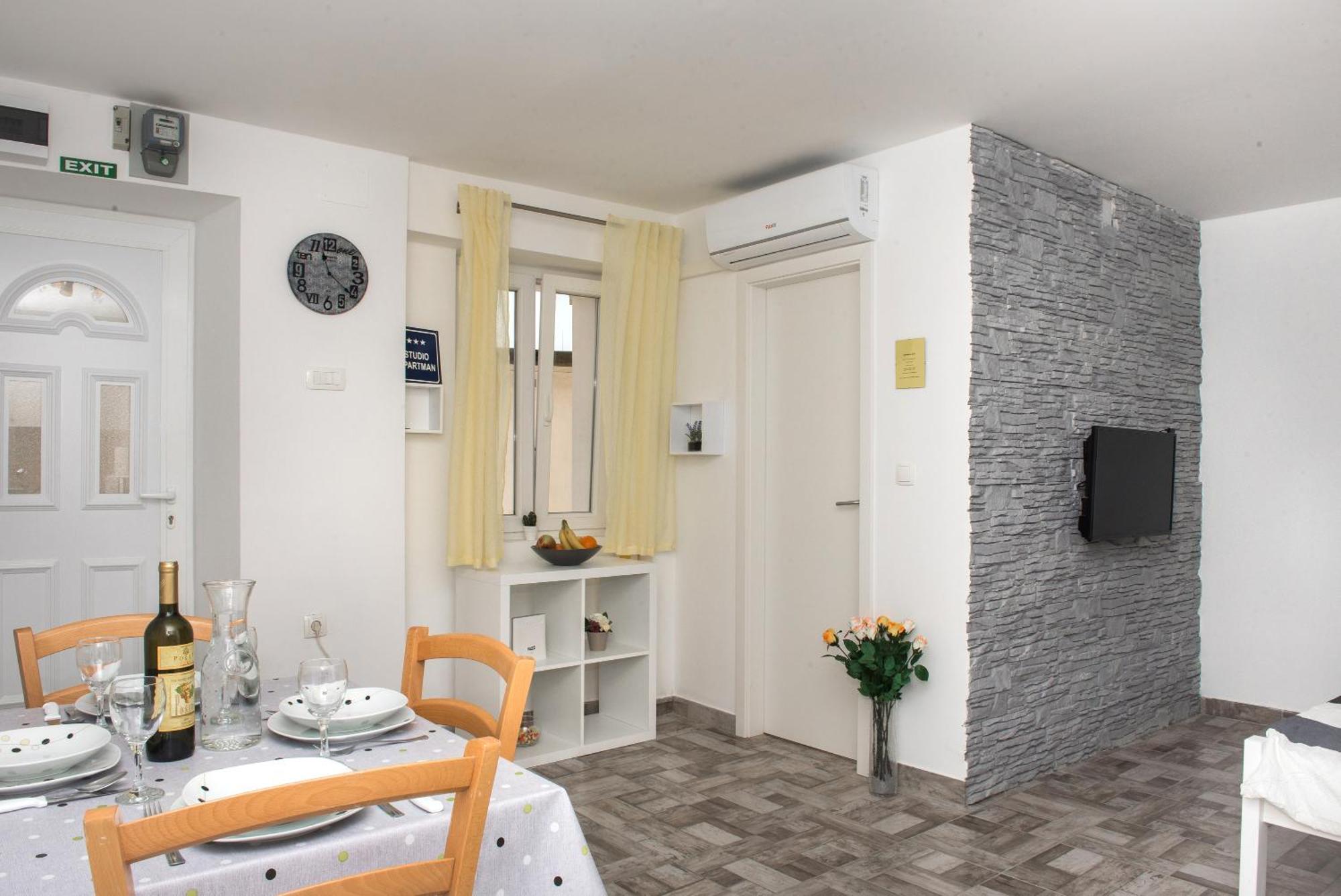 Studio Apartment Bilic Sibenik Luaran gambar