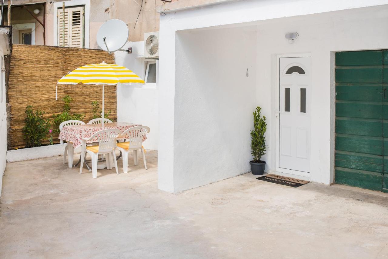 Studio Apartment Bilic Sibenik Luaran gambar